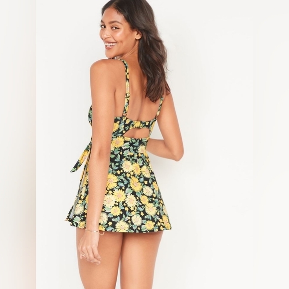 Old Navy Sunflower Print V-Neck Wrap-Front Swimdress Size XS Side Tie Wrap Skirt - Picture 2 of 10